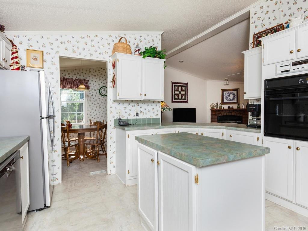 842 Apple Valley Road - Photo 10