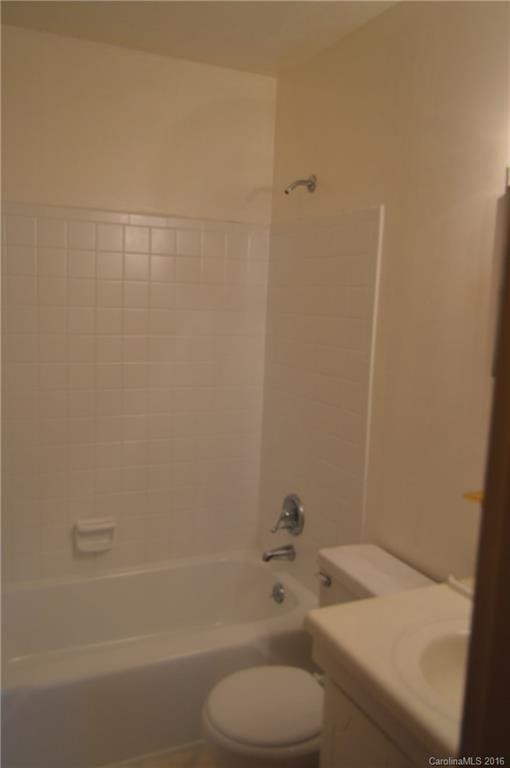 205 Ewart Drive - Photo 14