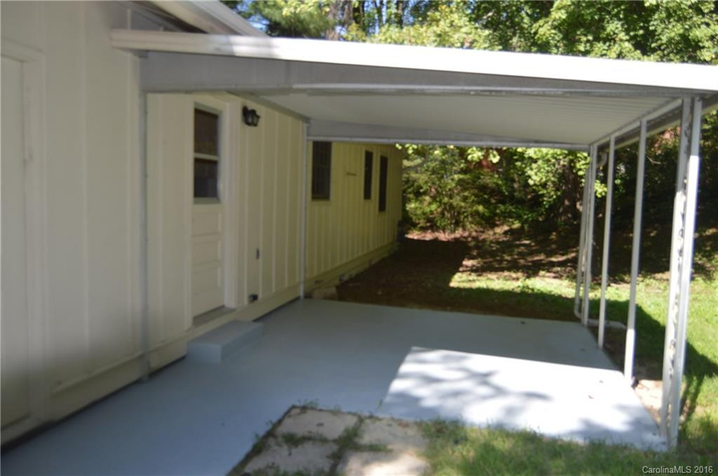 205 Ewart Drive - Photo 15