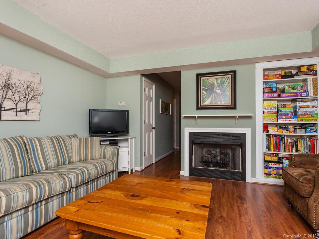 402 Carlyle Way #402/D - Photo 7