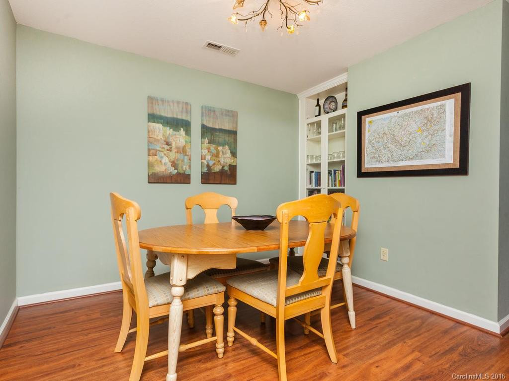 402 Carlyle Way #402/D - Photo 8