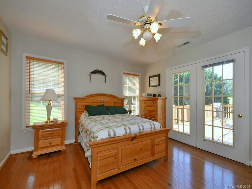 207 Ferguson Drive - Photo 11