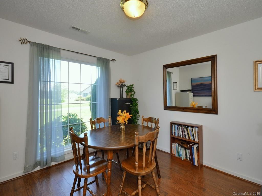 207 Ferguson Drive - Photo 9