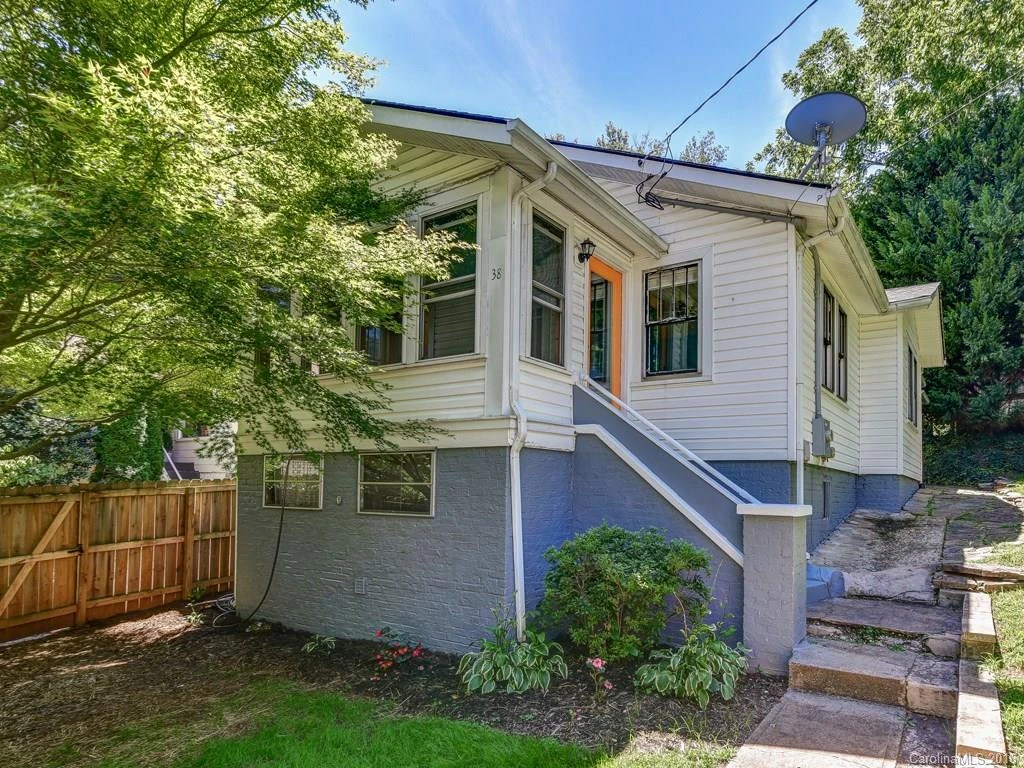 38 Eastview Avenue