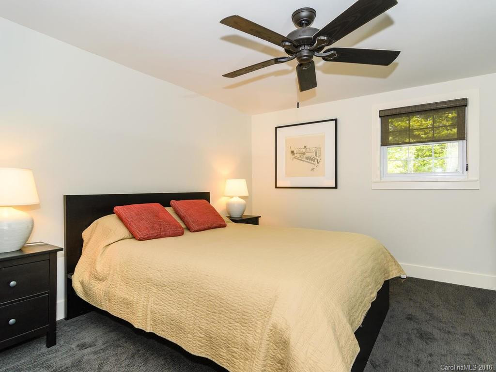 39 Indian Trail Road - Photo 11