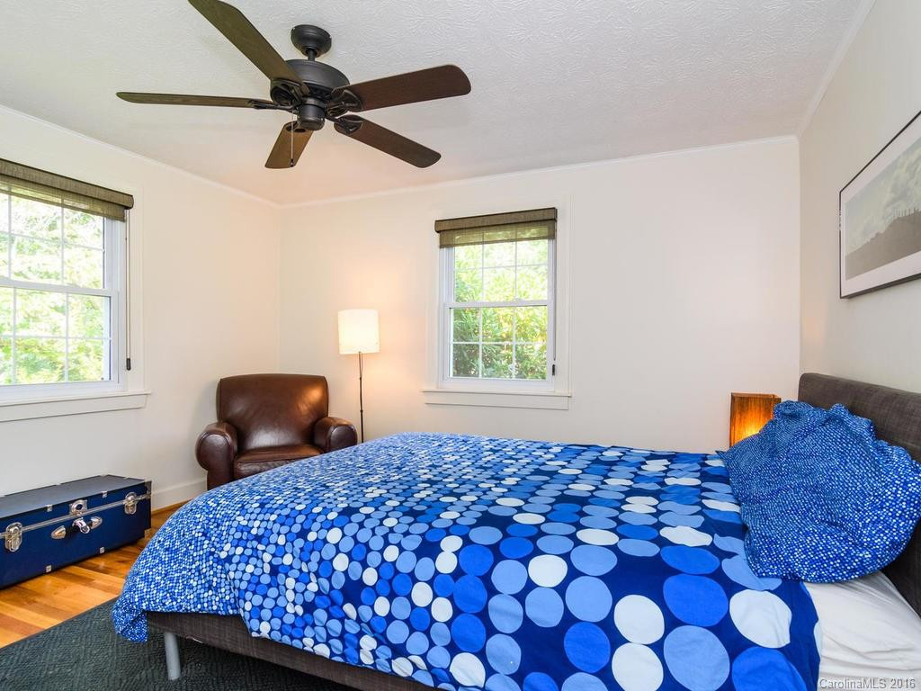 39 Indian Trail Road - Photo 14