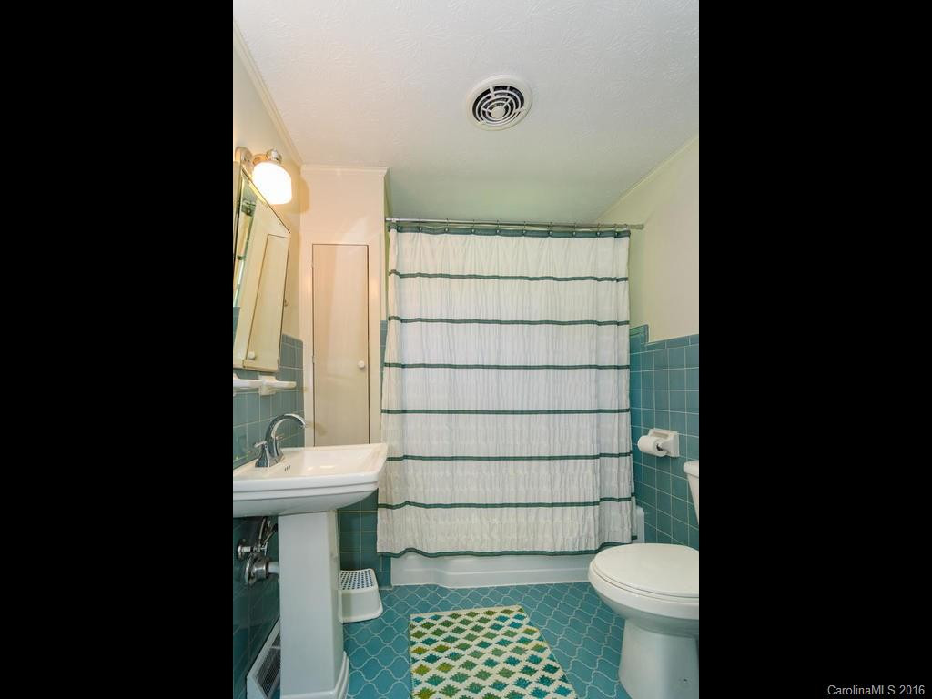 39 Indian Trail Road - Photo 15