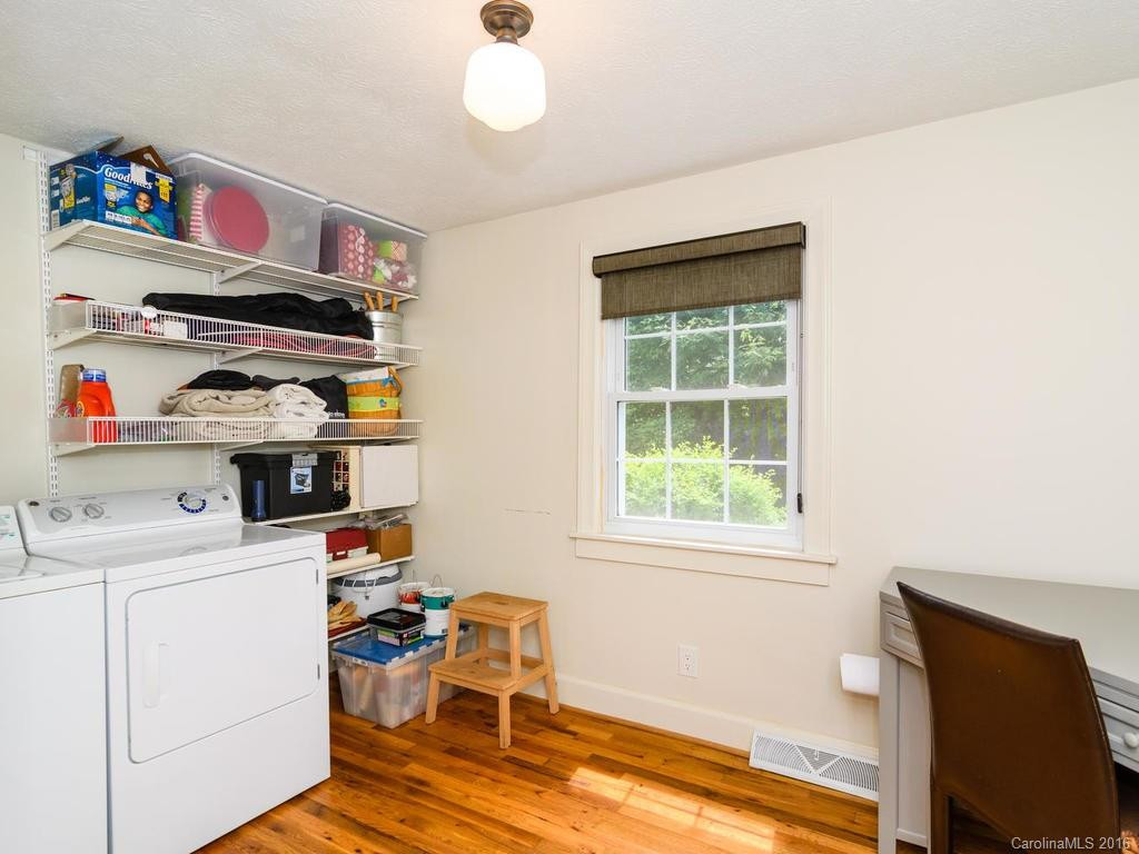 39 Indian Trail Road - Photo 16