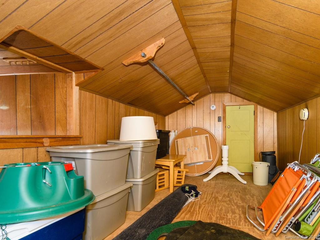 39 Indian Trail Road - Photo 17