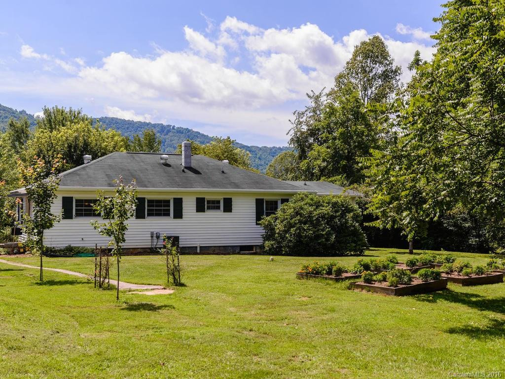 39 Indian Trail Road - Photo 19