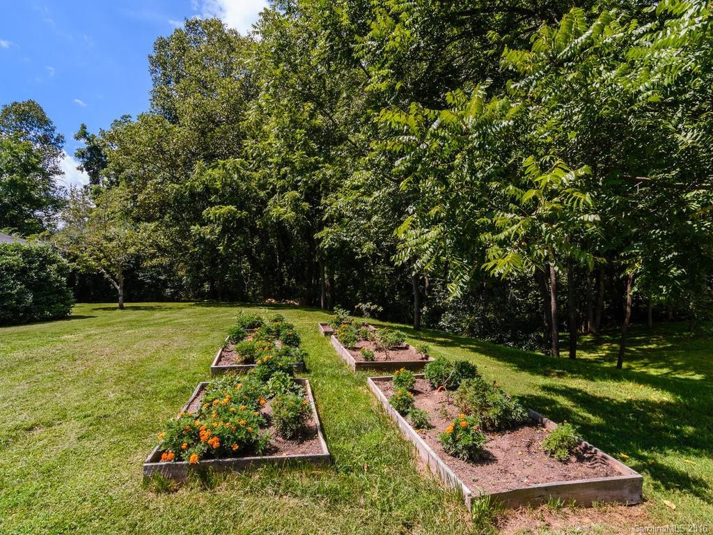 39 Indian Trail Road - Photo 20
