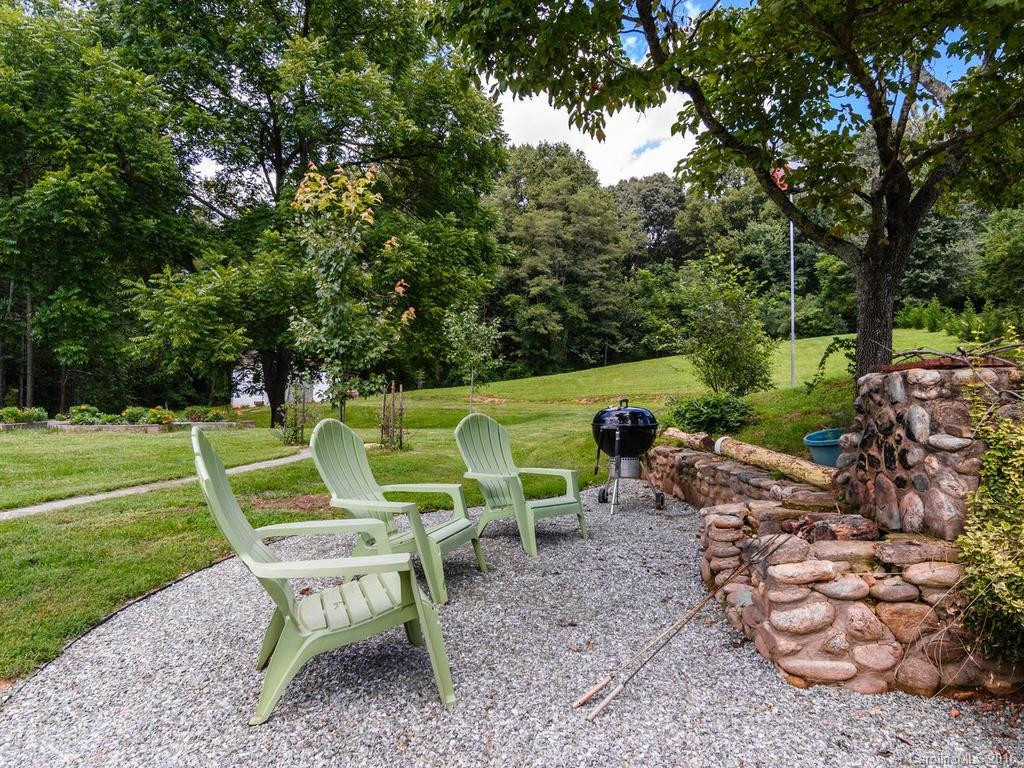 39 Indian Trail Road - Photo 21