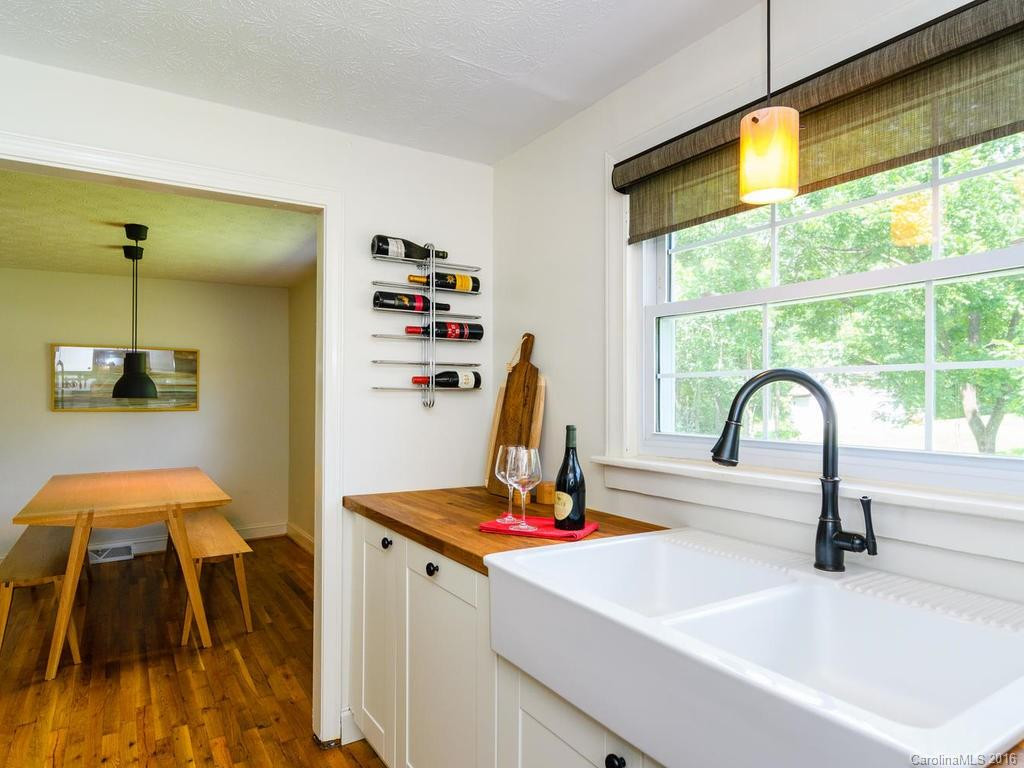 39 Indian Trail Road - Photo 8