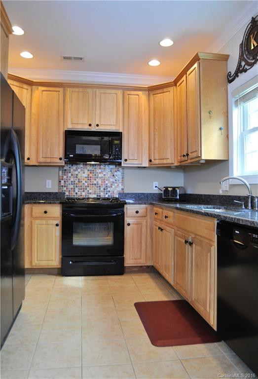 849 West Pointe Drive #38 - Photo 8