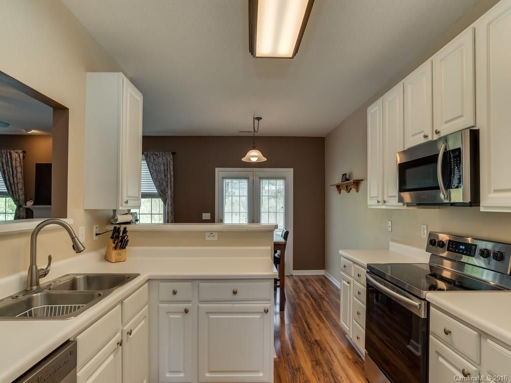 62 Woodfern Road - Photo 4