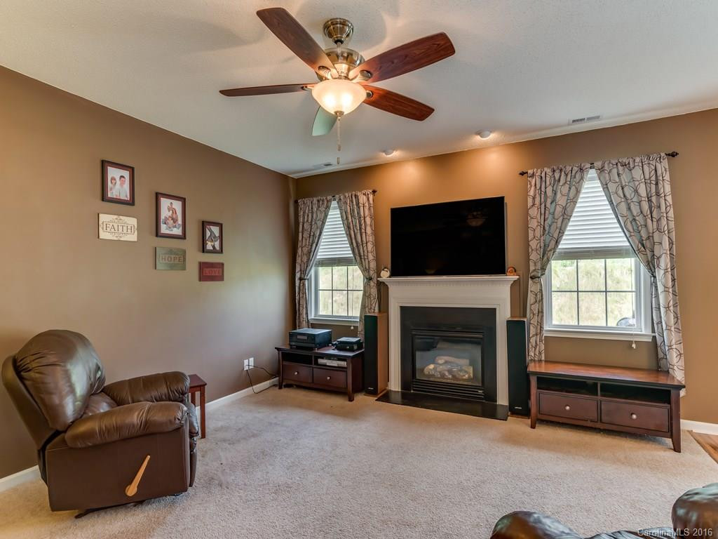 62 Woodfern Road - Photo 9