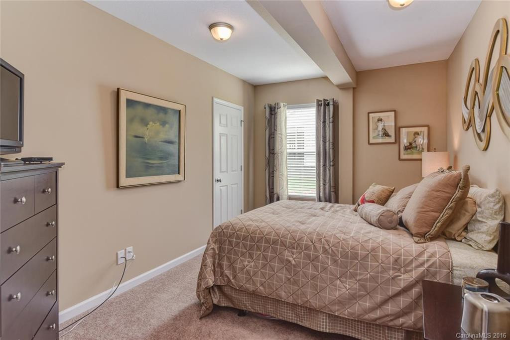 117 Brooklyn Avenue - Photo 15