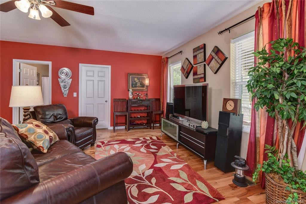 117 Brooklyn Avenue - Photo 4