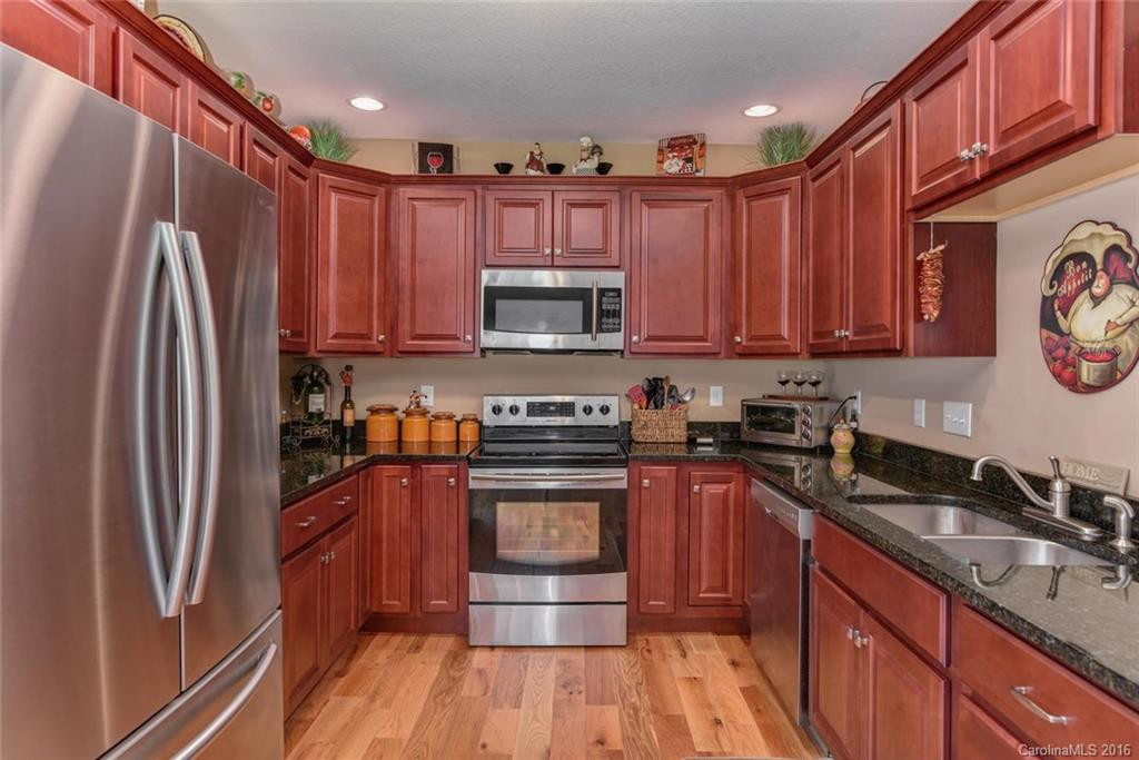 117 Brooklyn Avenue - Photo 10