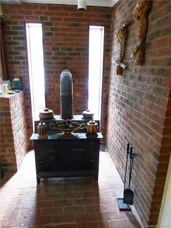 489 Main Street - Photo 5