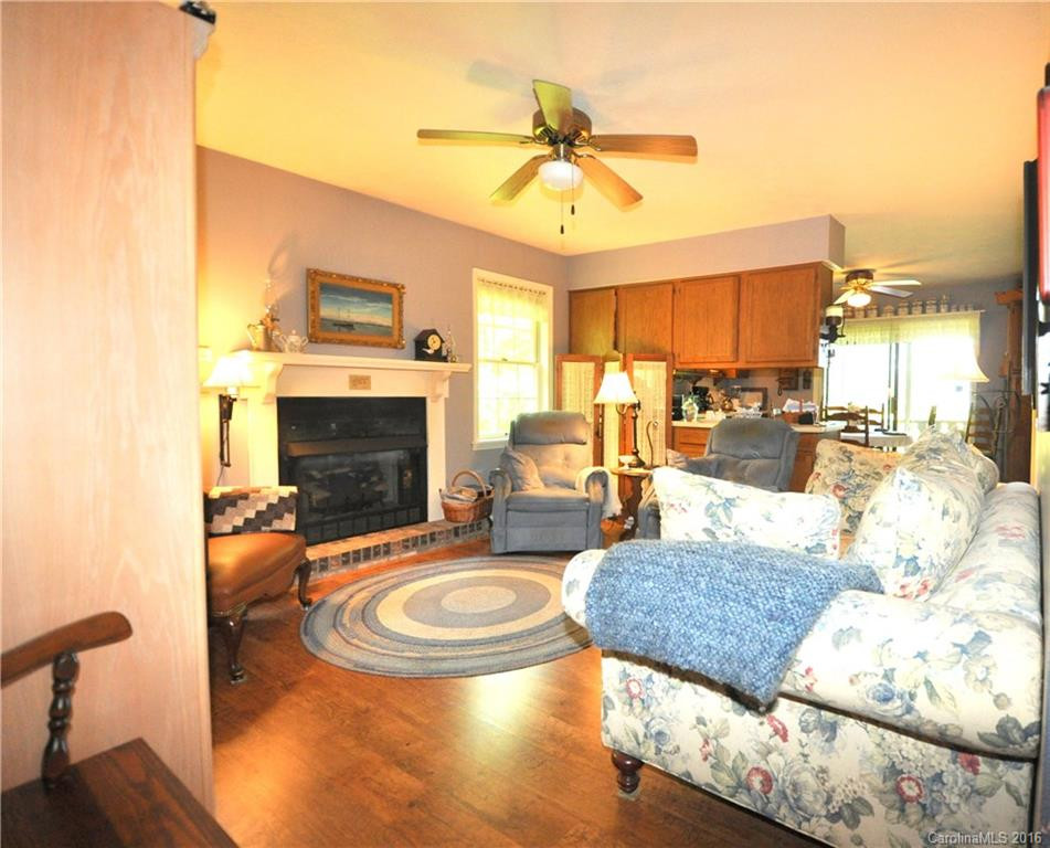 309 Rosewood Lane - Photo 3