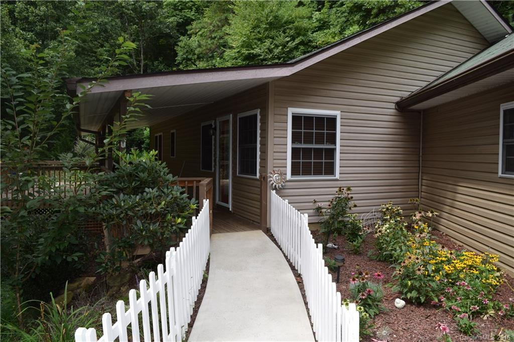 128 Pony Drive