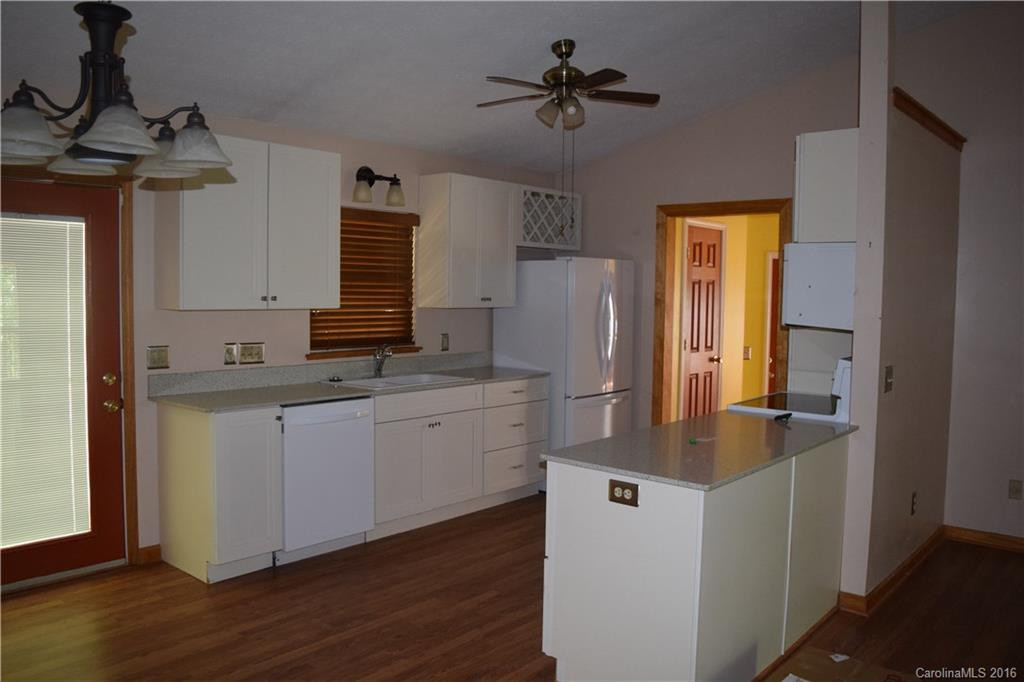 128 Pony Drive - Photo 2