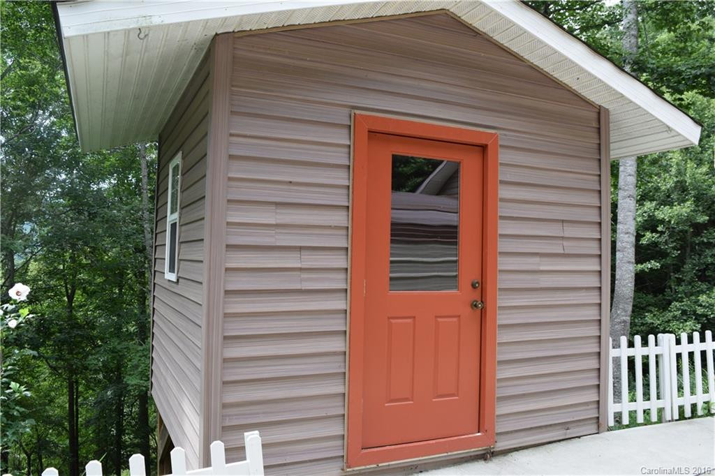 128 Pony Drive - Photo 6