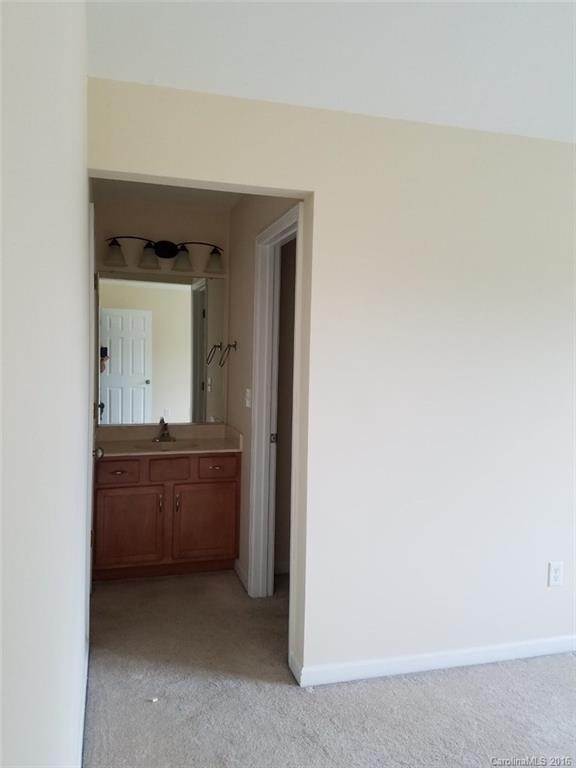 8 Zonna Court - Photo 11