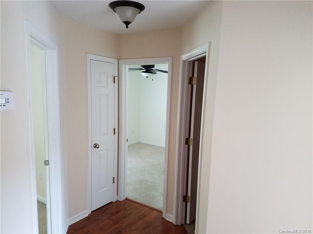 8 Zonna Court - Photo 10