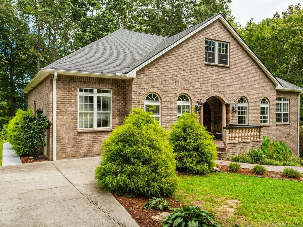 203 Foxwood Drive #17 - Photo 2