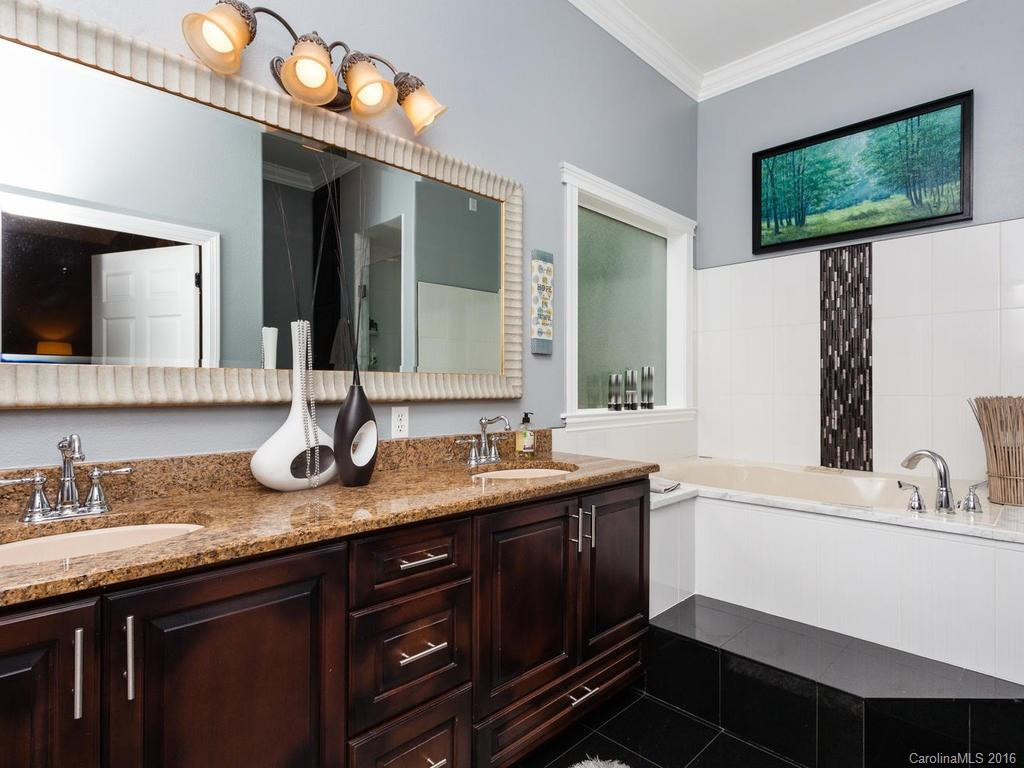203 Foxwood Drive #17 - Photo 14