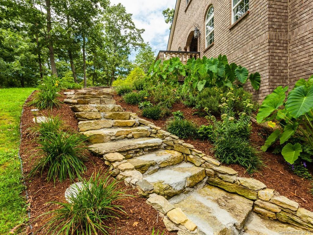 203 Foxwood Drive #17 - Photo 3