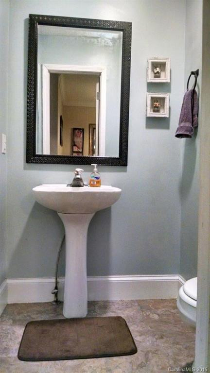 22 Friendly Way - Photo 15
