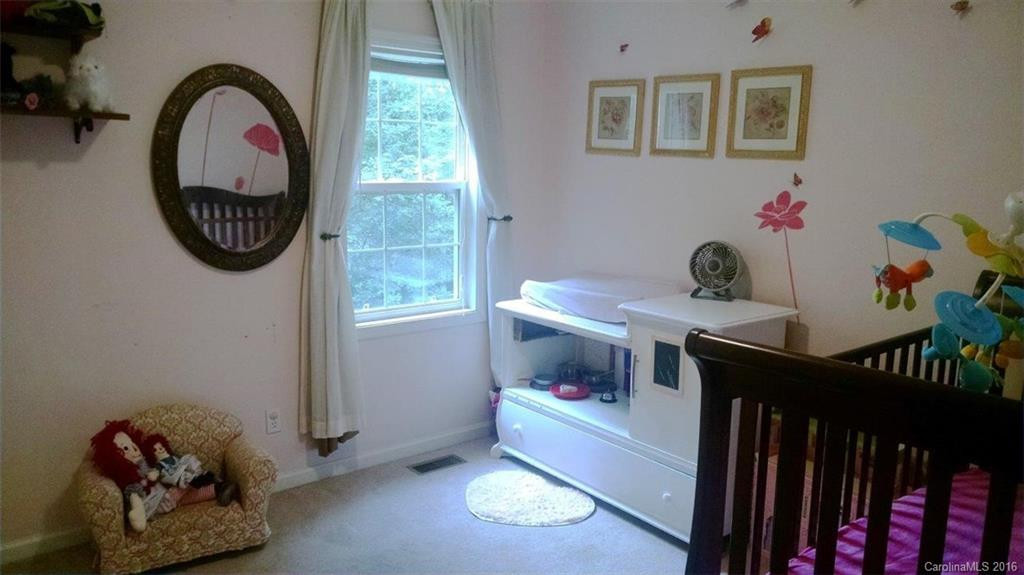 22 Friendly Way - Photo 10