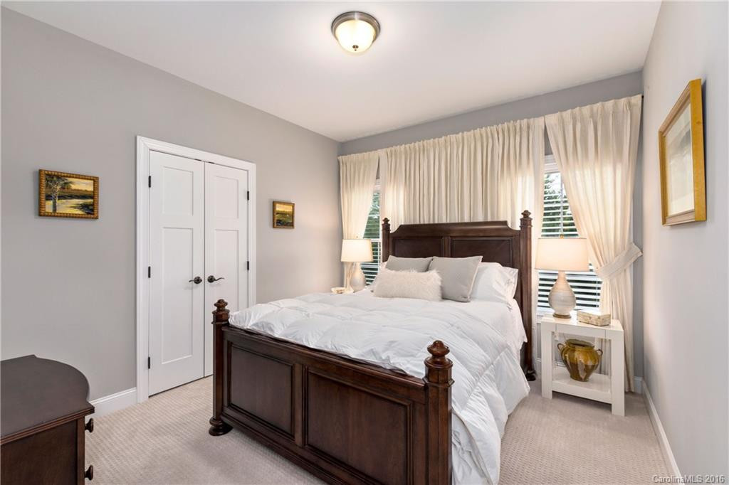 36 Sovereign Lane - Photo 18
