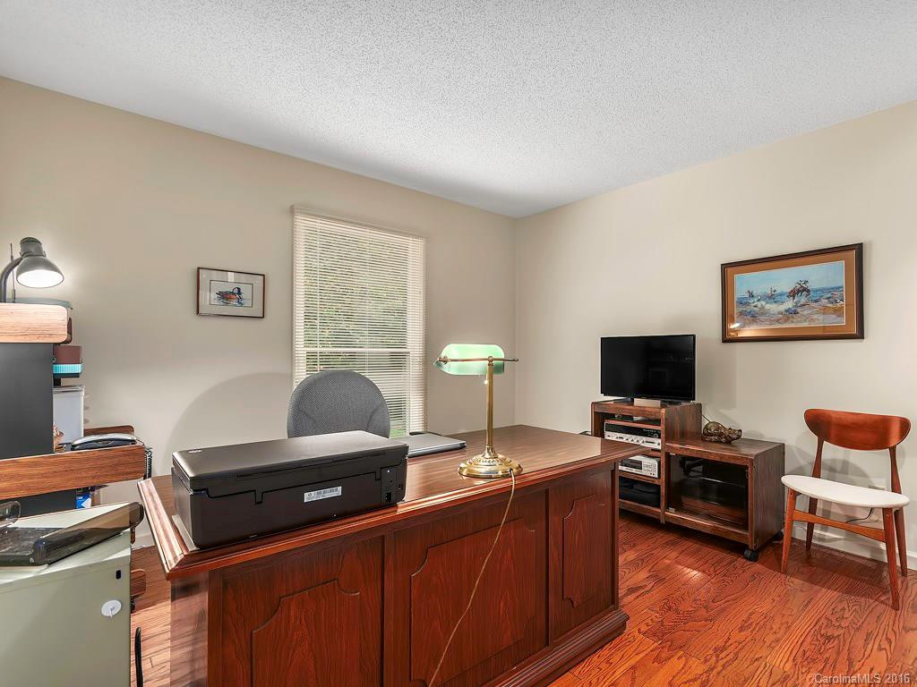2036 Deep Woods Drive #44 - Photo 11