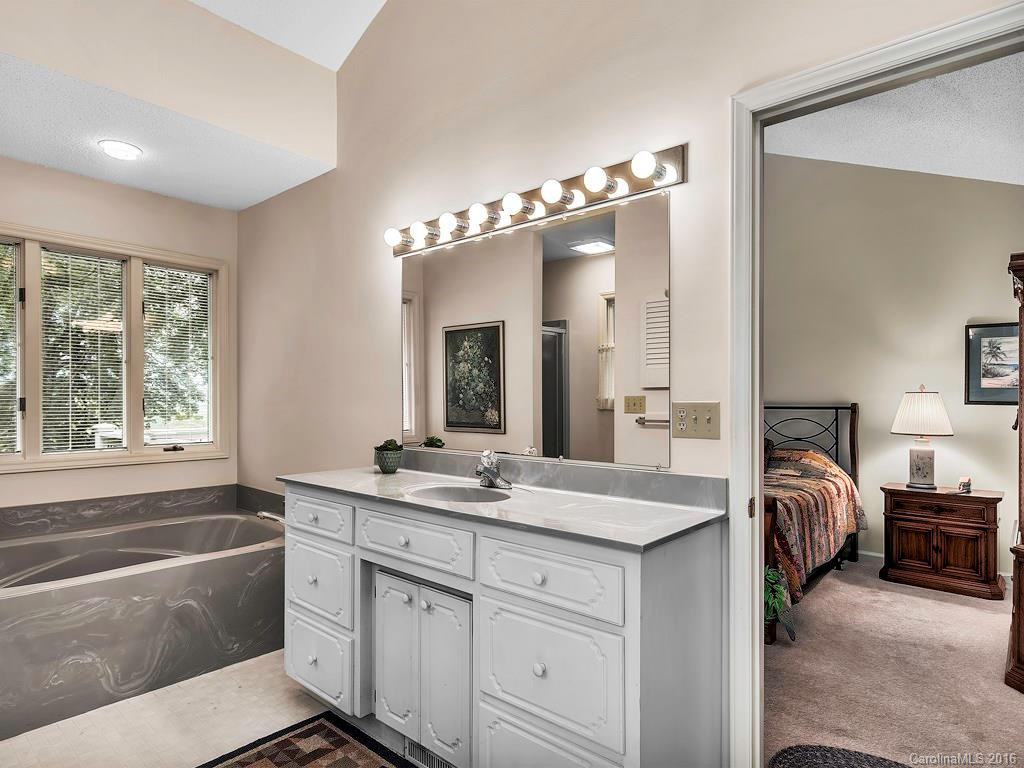 2036 Deep Woods Drive #44 - Photo 15