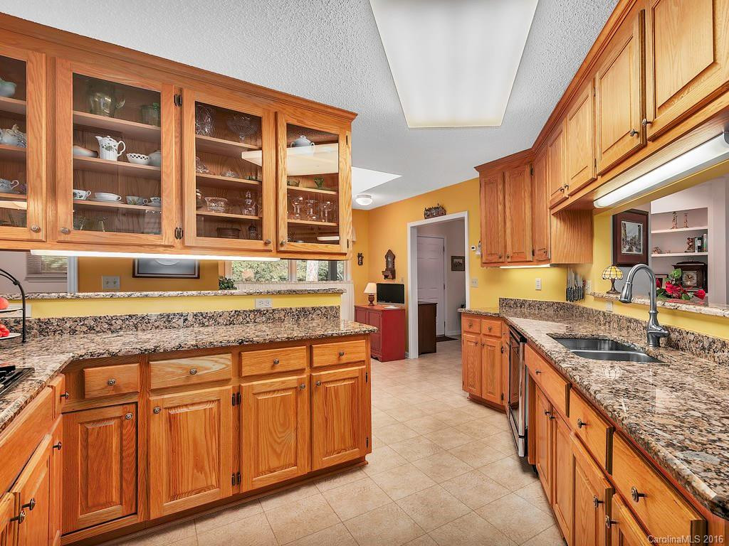 2036 Deep Woods Drive #44 - Photo 7