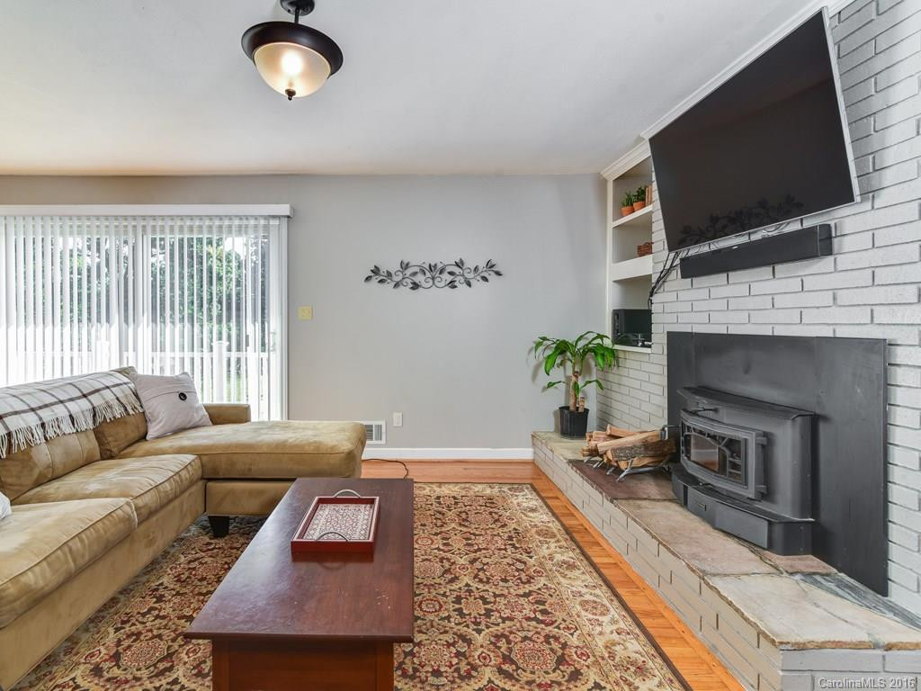 14 Pressley Road - Photo 4