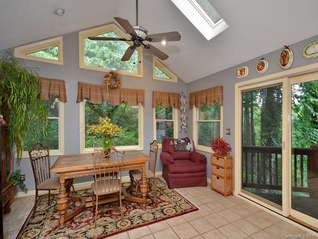 930 Indian Hill Road - Photo 12
