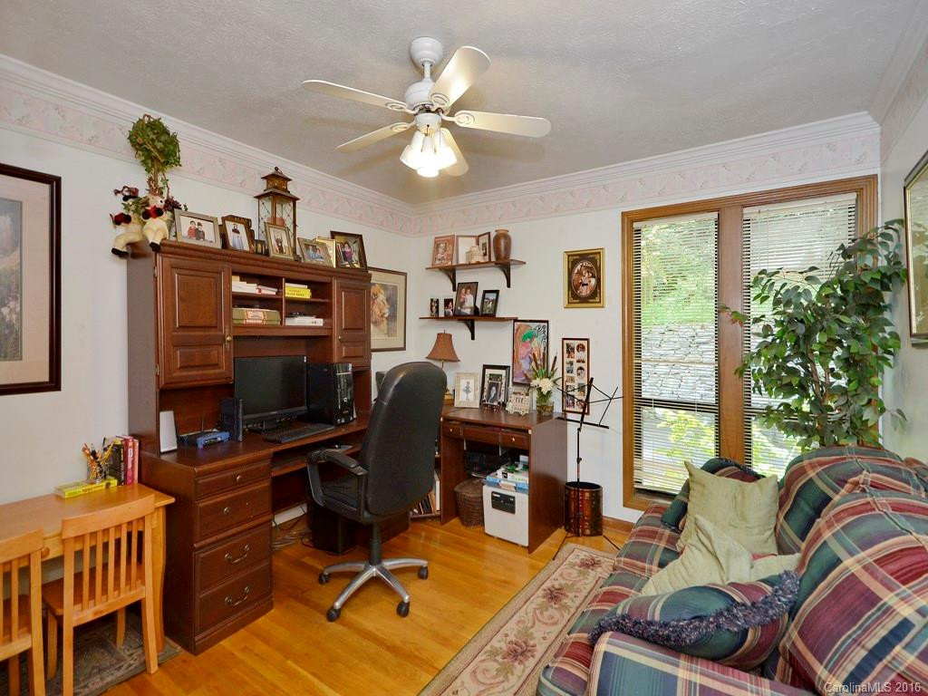 930 Indian Hill Road - Photo 16