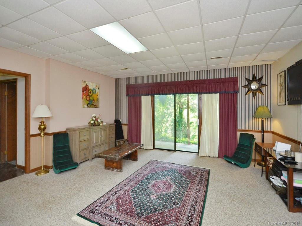 930 Indian Hill Road - Photo 18