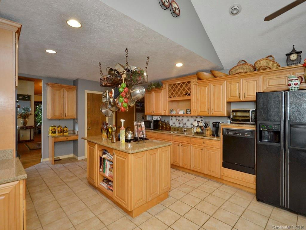 930 Indian Hill Road - Photo 10