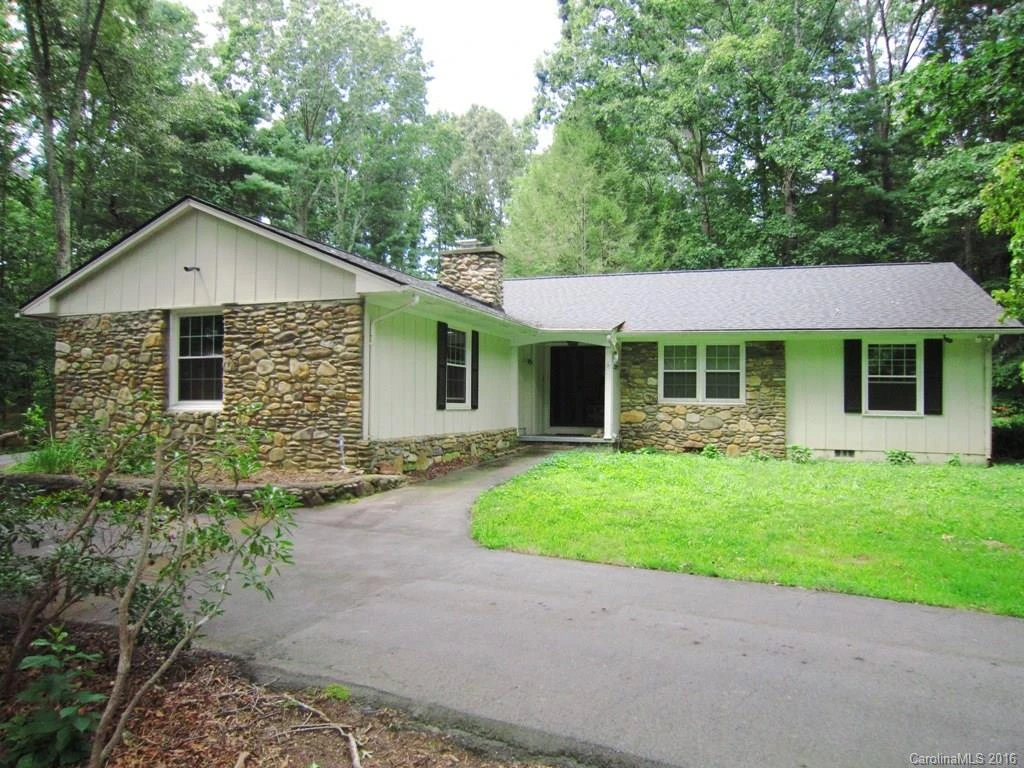 26 Glen Cove Road