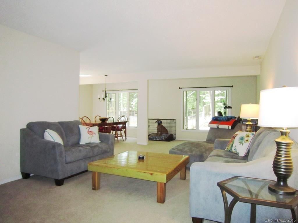 26 Glen Cove Road - Photo 2