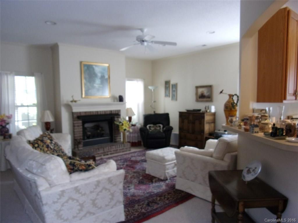 192 Cambridge Drive - Photo 3