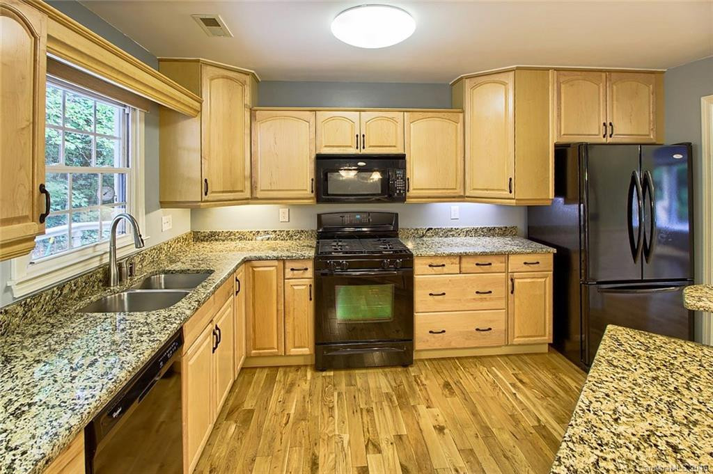 31 Glassy Mountain Drive - Photo 4