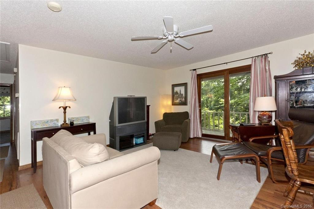 46 Falling Oak Lane - Photo 5