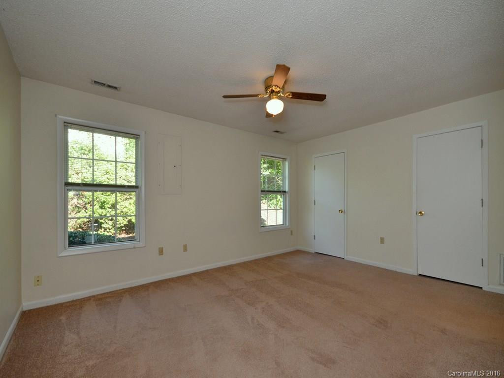 26 Sydney Lane - Photo 3